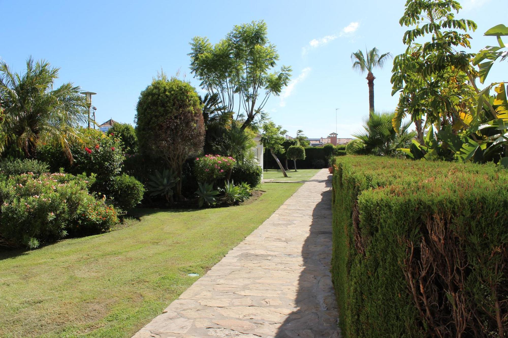 Beach Apartments In Lorcrisur San Pedro Marbella Exterior photo