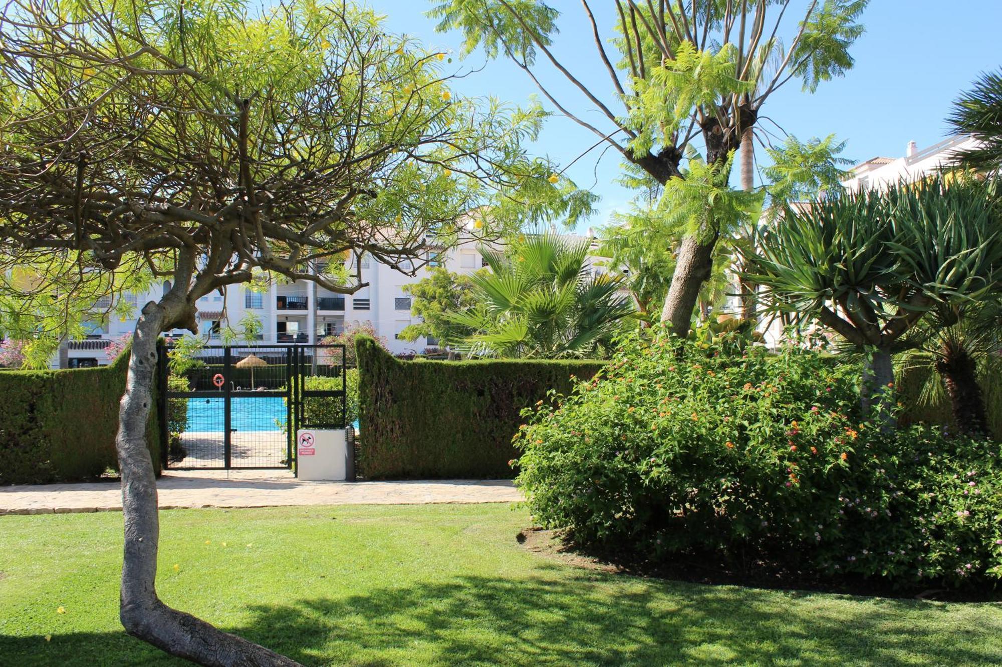 Beach Apartments In Lorcrisur San Pedro Marbella Exterior photo