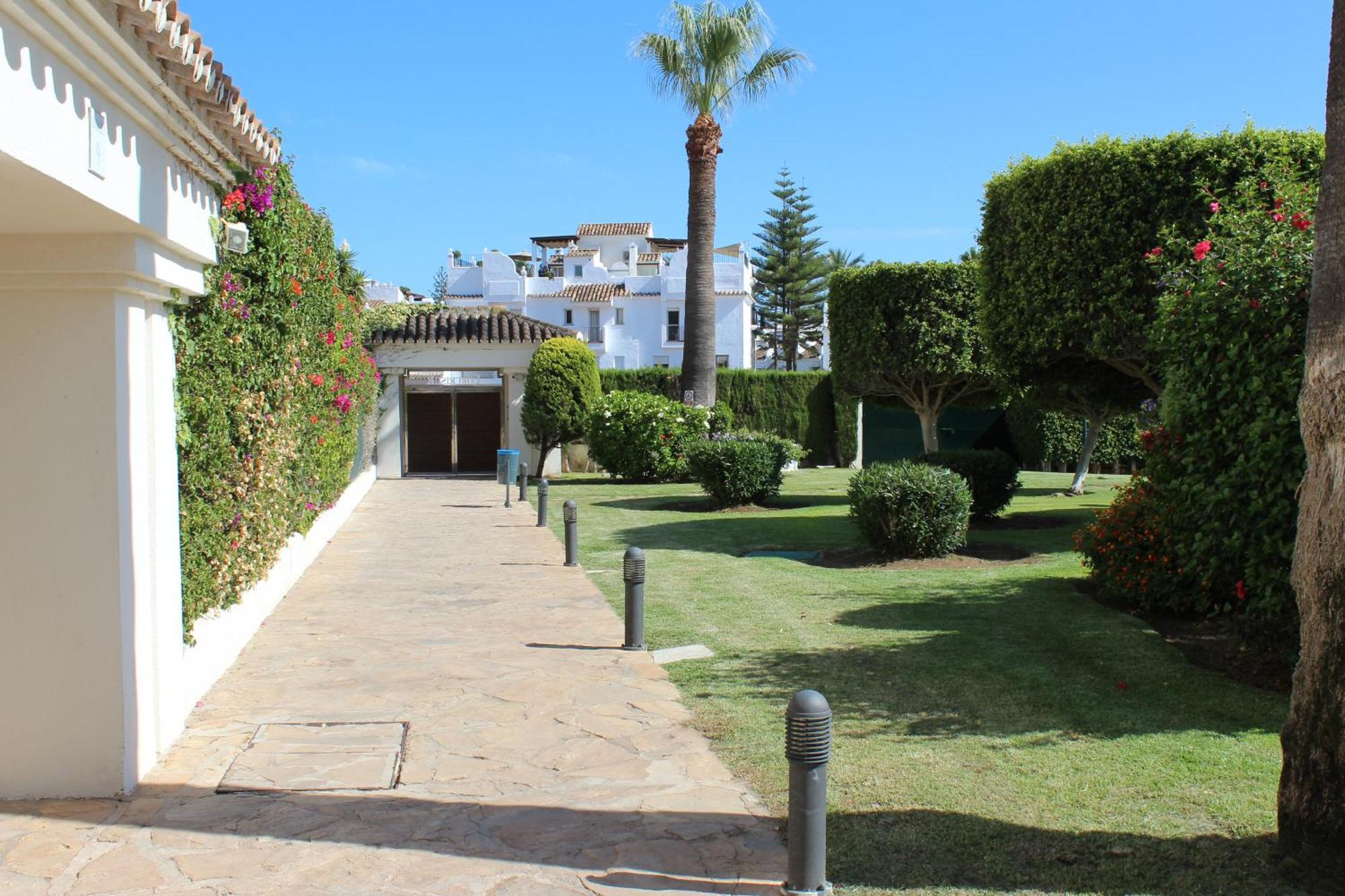 Beach Apartments In Lorcrisur San Pedro Marbella Exterior photo